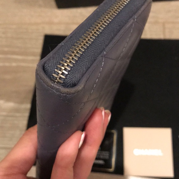 Chanel lavender wallet SHW zip around - Picture 5 of 8